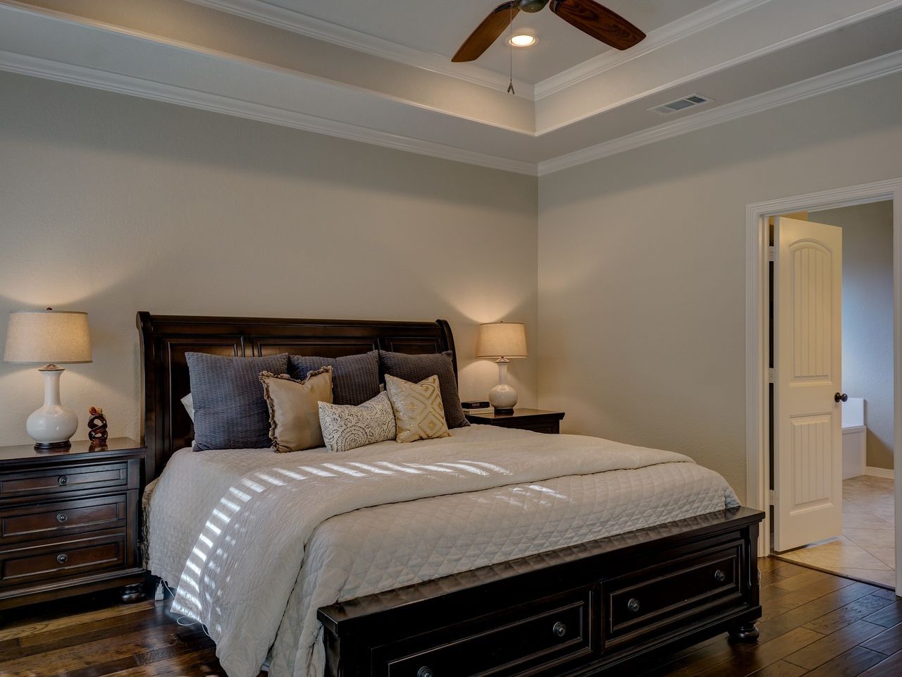 bedroom-1940168_1920